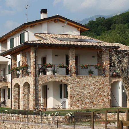 Апарт готель La Casa Di Pericle Бренцоне-суль-Гарда Екстер'єр фото